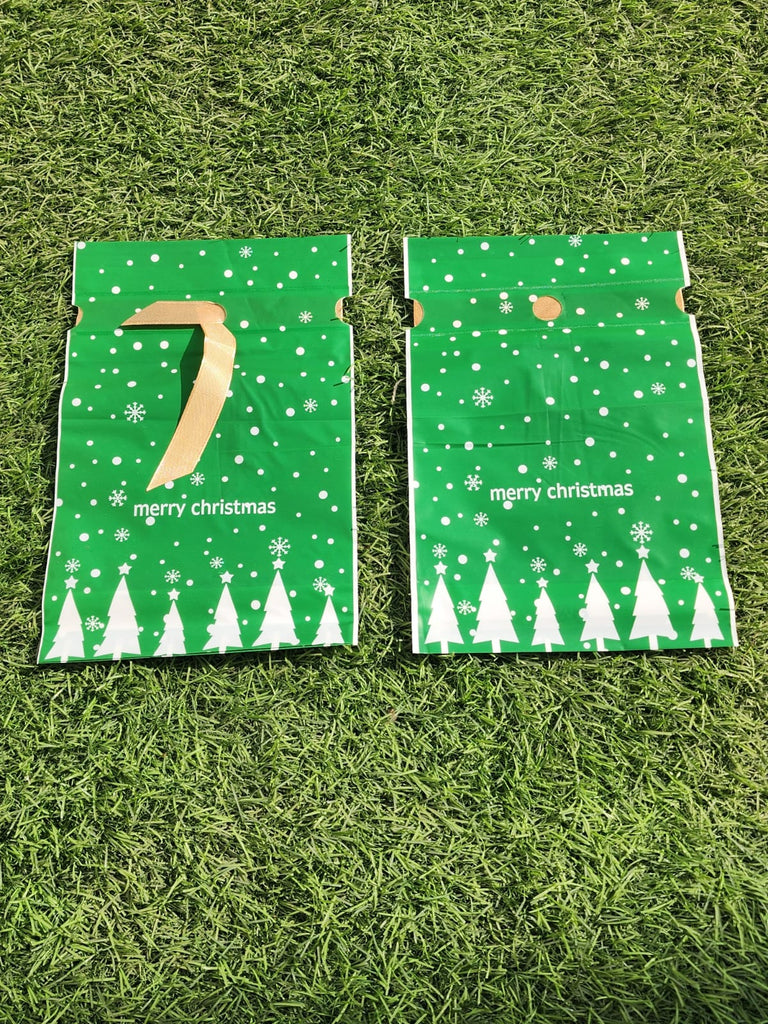 Say Goodbye to Boring Gifts with These Christmas Loaf Bags